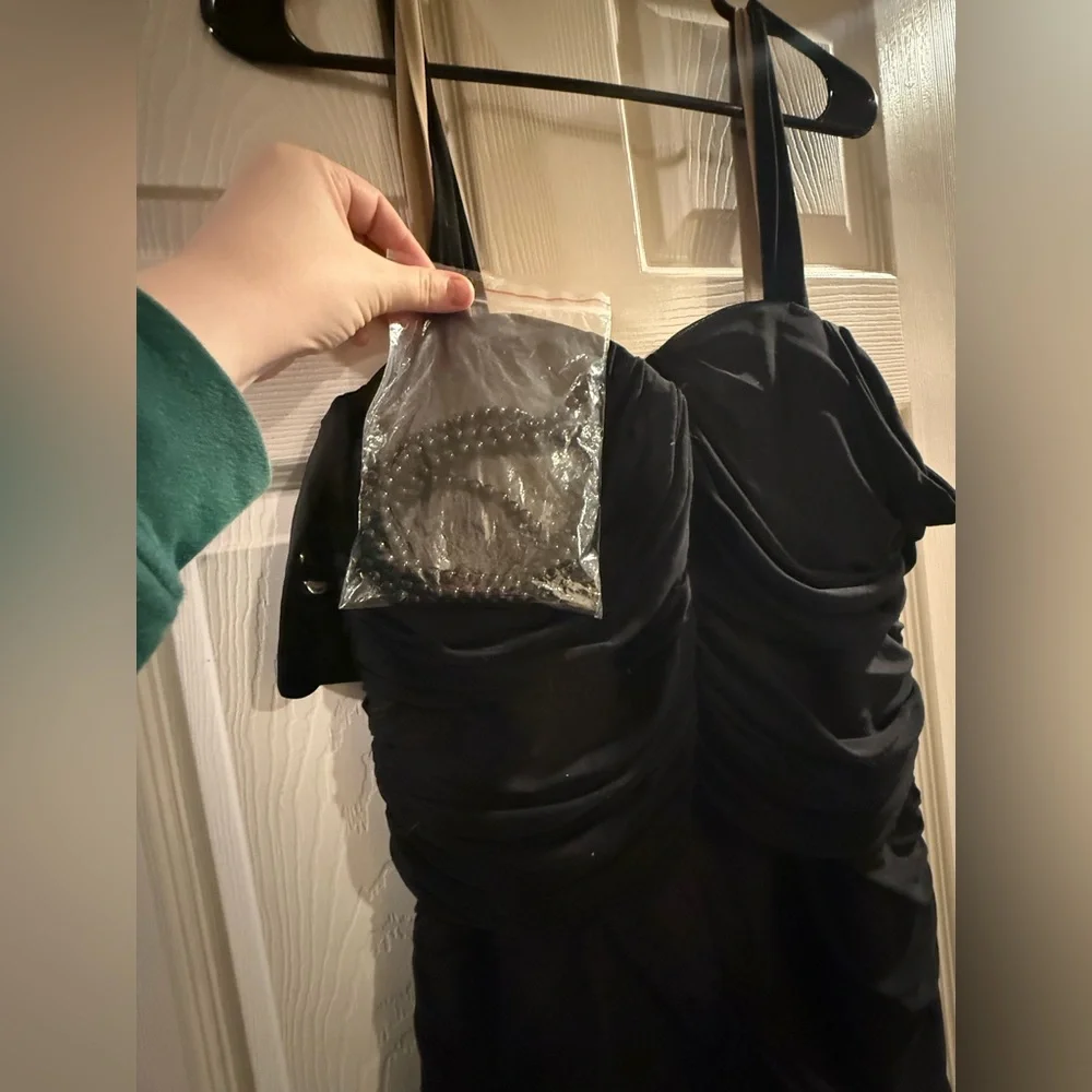 NWT Elegant Ruched Illusion Dress with Beading Size XL - Picture 5 of 9